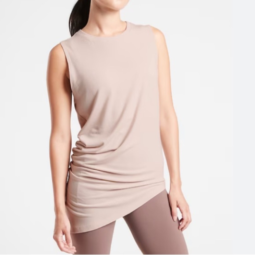 Athleta Cloudligth Restore Asymmetrical Sleeveless Muscle Tee. Size M